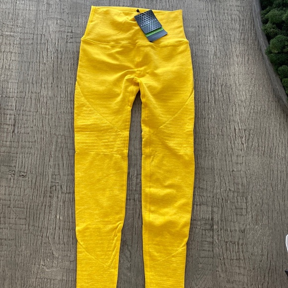 Alphalete Pants & Jumpsuits Brand New Alphalete Revival Leggings